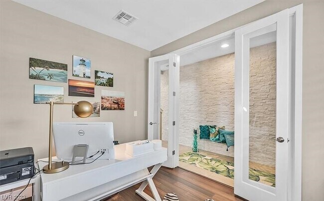 Building Photo - 6013 Andezano Dr