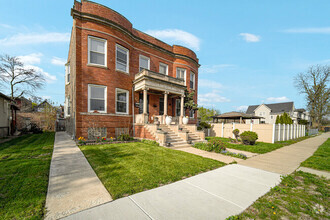 Building Photo - 448 W Englewood Ave