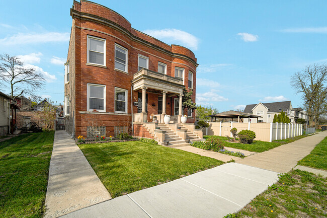 Foto principal - 448 W Englewood Ave