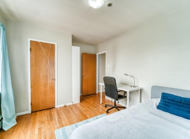 Photo du bâtiment - 6411-6411 South St