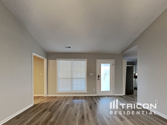 Building Photo - 125 Gingercake Ct