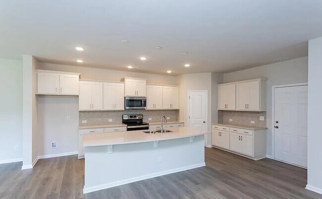 Building Photo - 263 Streamliner Blvd