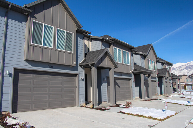 Building Photo - Farmington South Townhomes