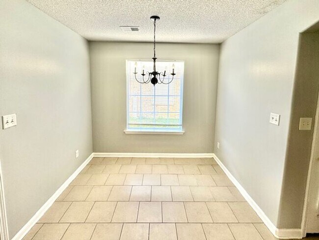 Foto del edificio - Now Leasing- Beautiful 4 Bedroom Home in Cordova!