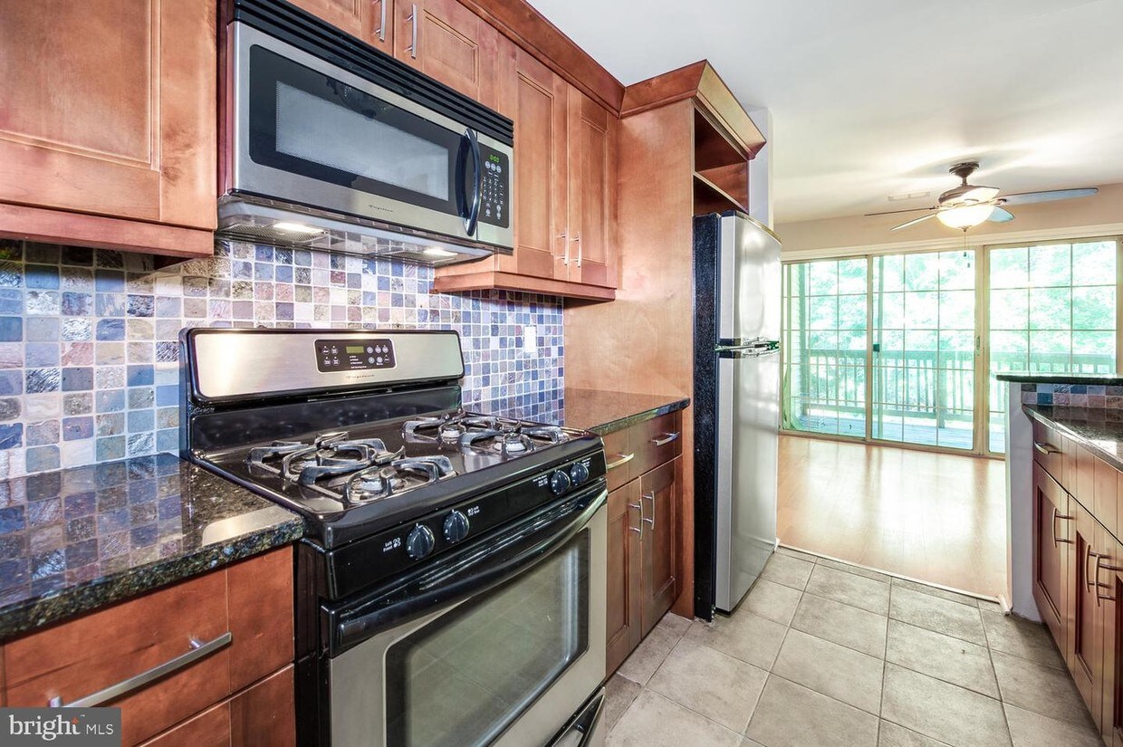 6222 Cedar Ct, South Brunswick Township, NJ 08852 Apartment for Rent