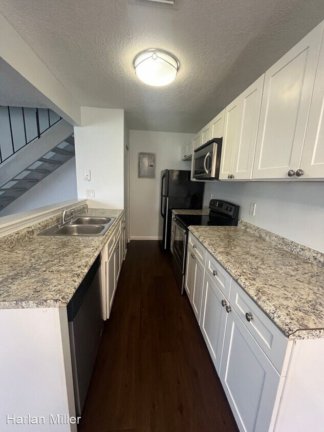 Primary Photo - 2 br, 1 bath House - 803 W TIFFANY DR #3