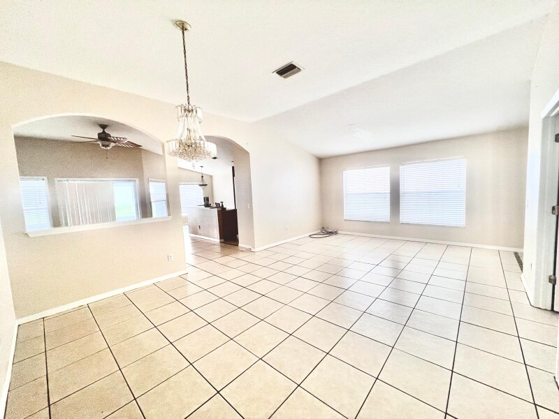 Foto principal - 0000 Terrace River Dr