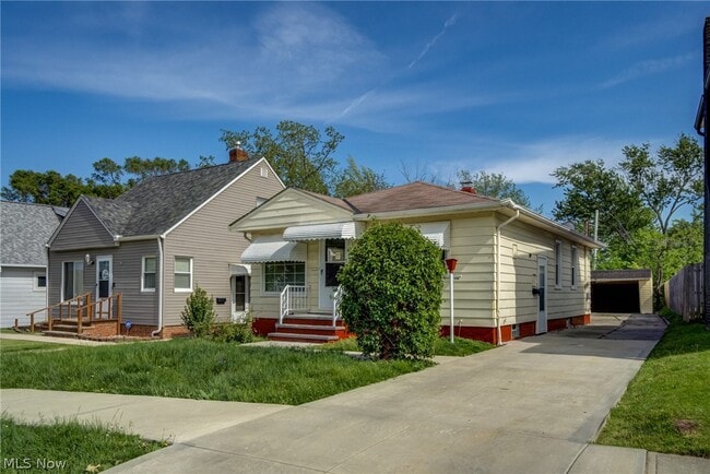 Building Photo - 4407 Woodway Ave
