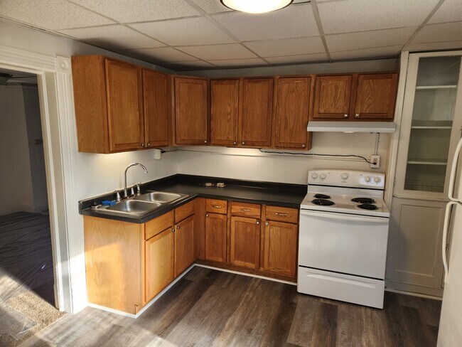 Foto del edificio - 5 PLEX - 332 NORTH 21 ST AVE. WEST