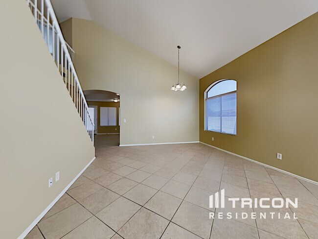 Building Photo - 13700 N 82nd Ln