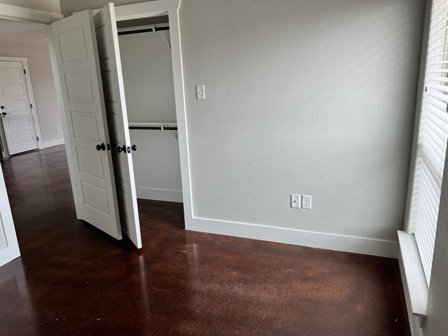 Foto del edificio - 100 E Lone Star Rd