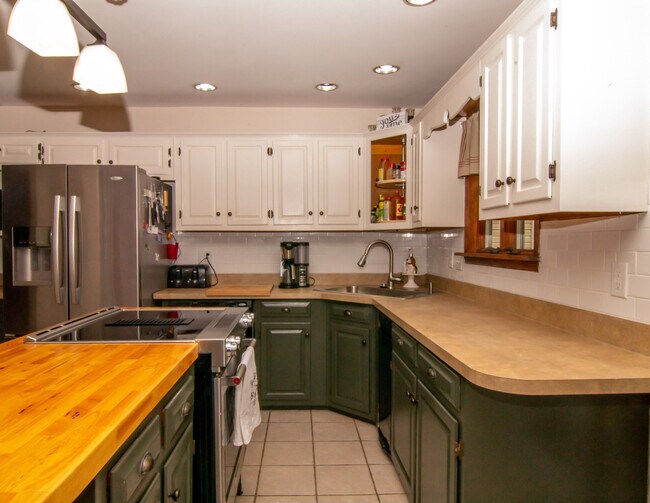 Foto del edificio - 800 Fox Ridge Trail