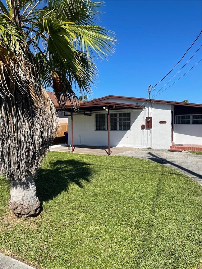 Foto del edificio - 4411 SW 25th St