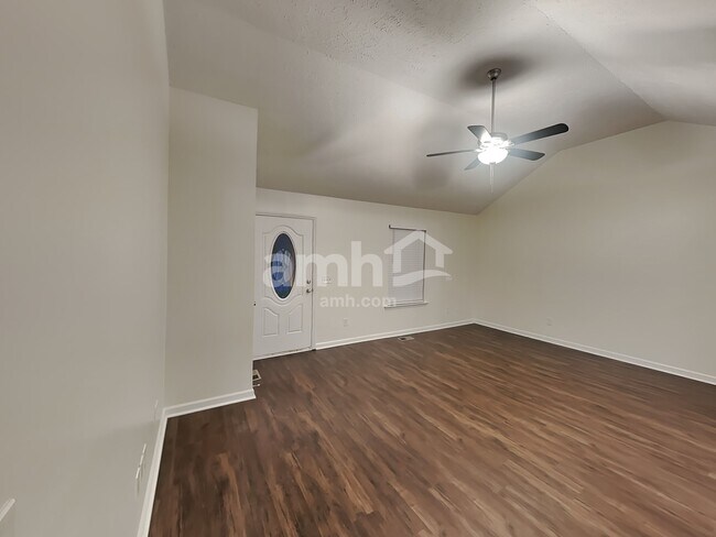 Foto del edificio - 2219 Brick Way