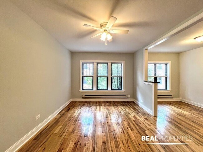 Building Photo - 1 bedroom in CHICAGO IL 60657