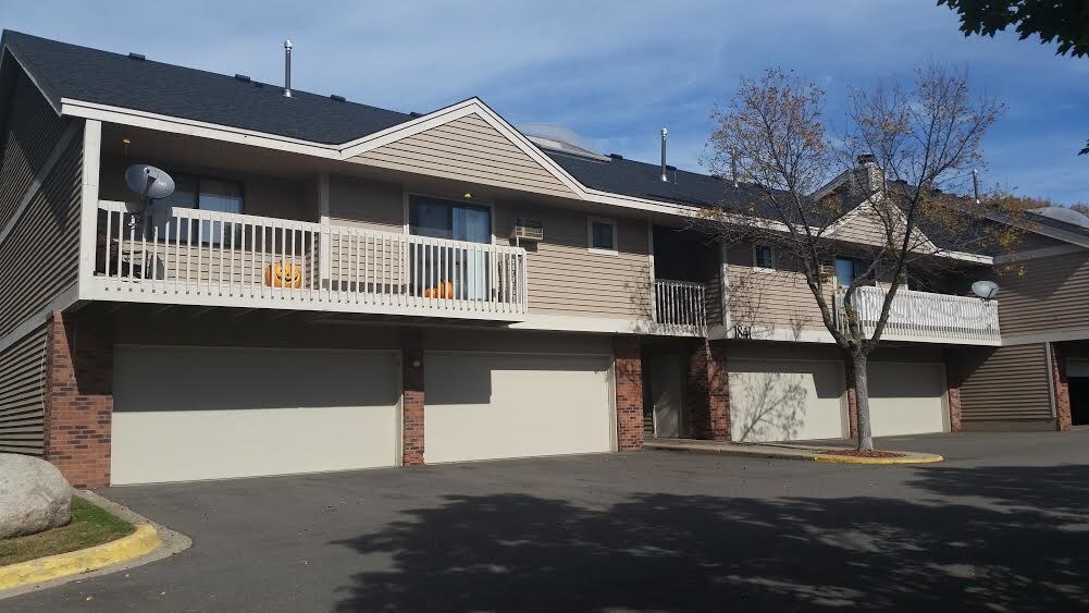 Primary Photo - 1815 Trailway Dr