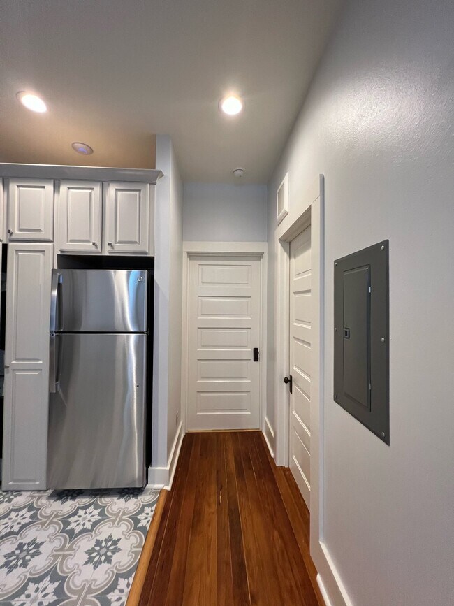 Foto del edificio - 514 E 8th St
