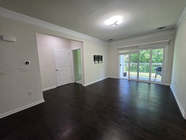 Building Photo - 90 Trotter Rd