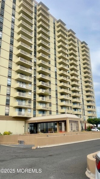 Building Photo - 787 Ocean Ave