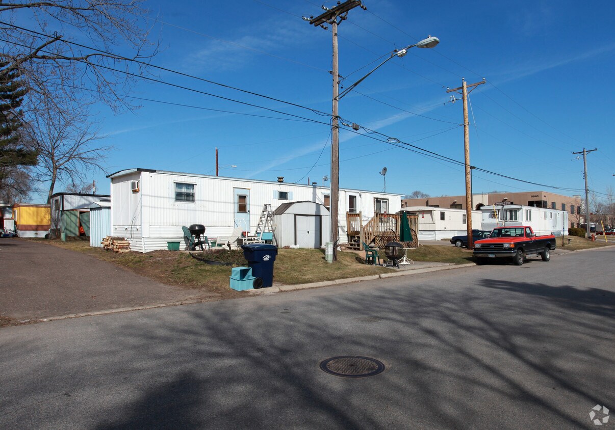 8701 Lyndale Ave S, Bloomington, MN 55420 Apartments in Bloomington