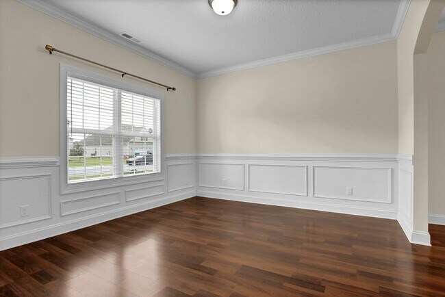 Foto del edificio - 427 Worsley Wy