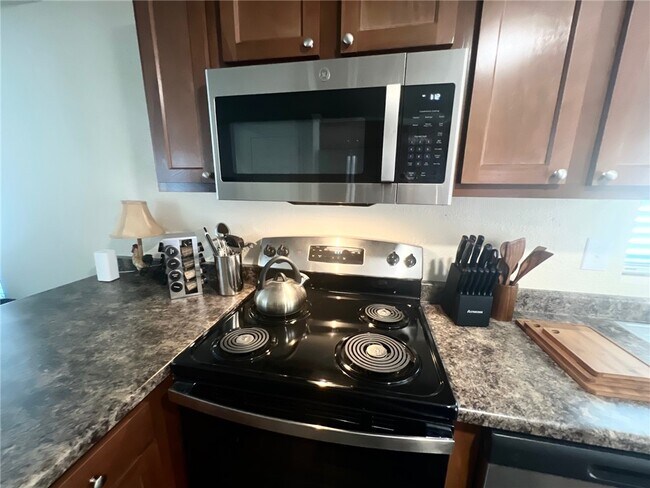 Building Photo - 7789 Mockingbird Dr