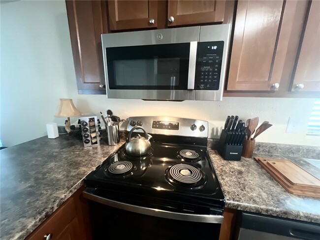 Foto del edificio - 7789 Mockingbird Dr