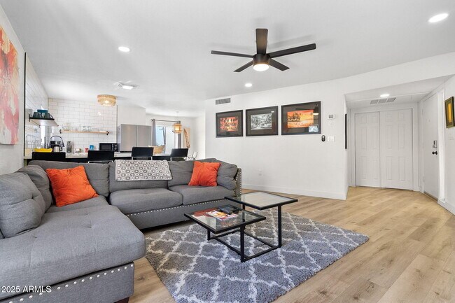 Foto del edificio - 6236 N 16th St