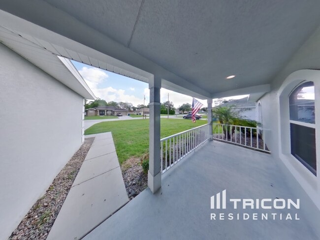 Building Photo - 14128 Redwood St