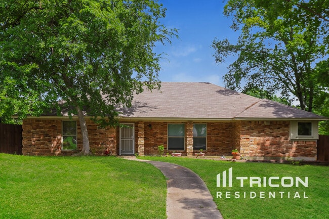 Building Photo - 420 Hillcroft Cir