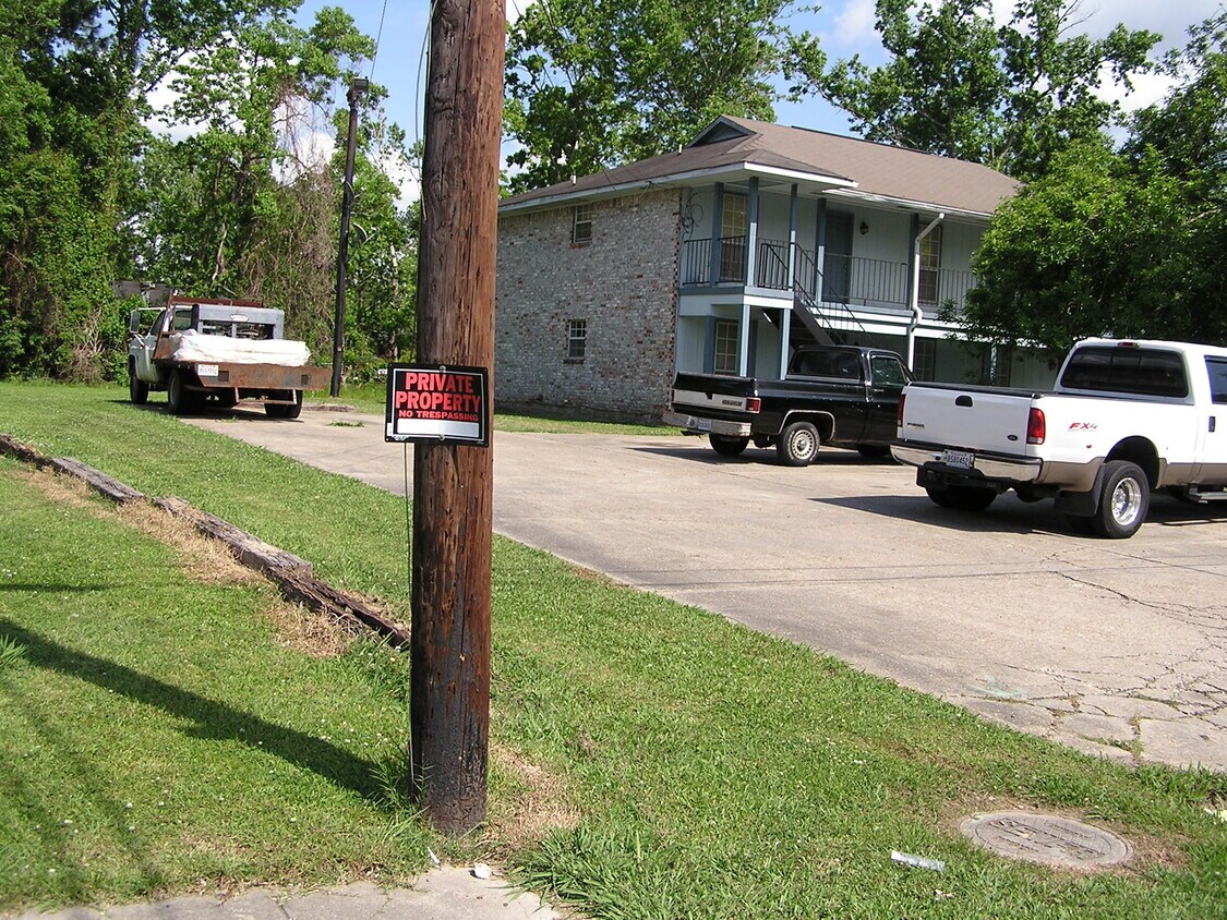 1010 Seville Ave Unit B, Baker, LA 70714 Apartments in Baker, LA