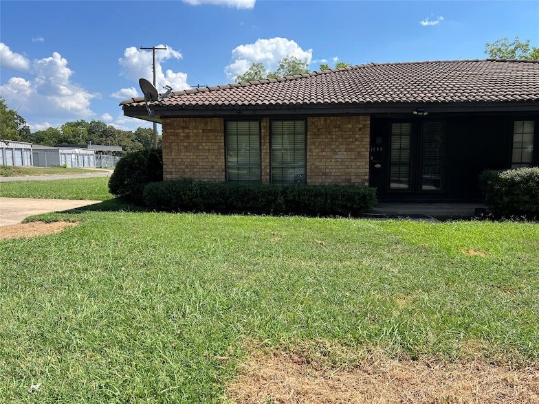 Foto principal - 1400 W Laurel St