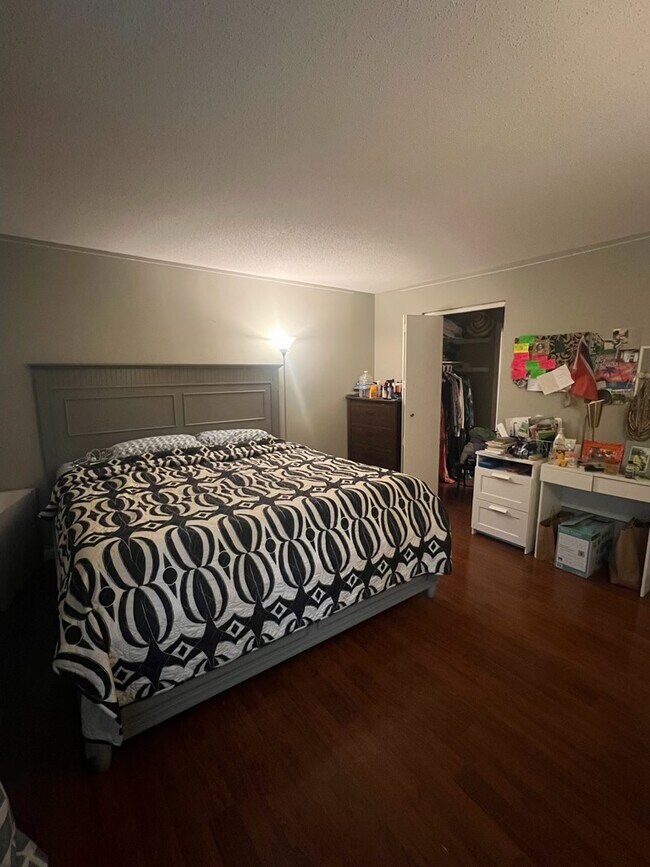 Foto del edificio - 919 High Path Road