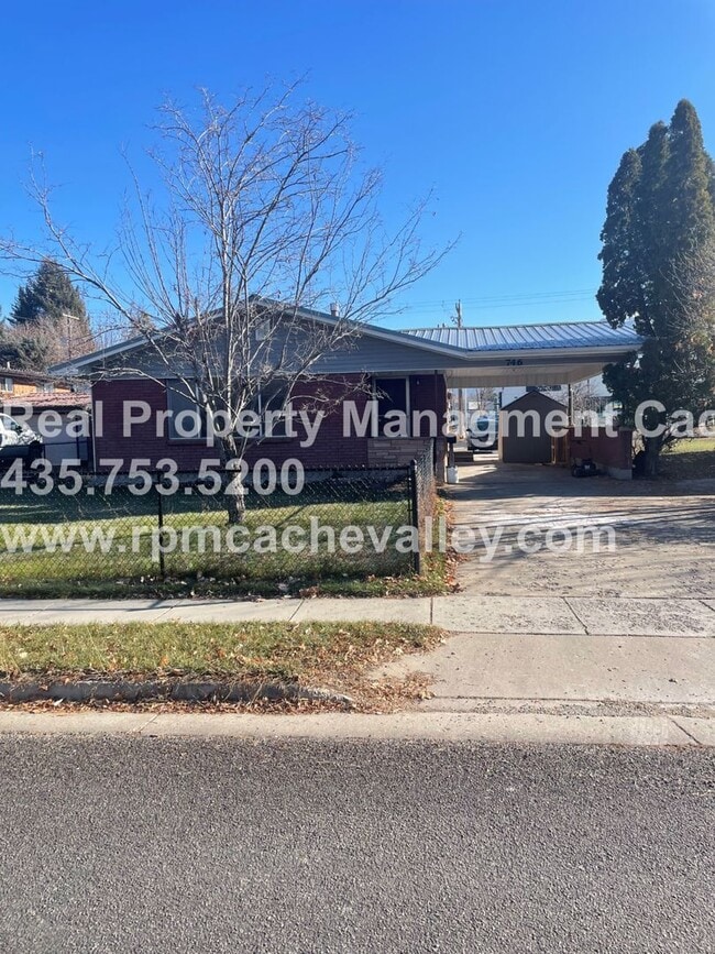 746 N 100 W Unit 746 N 100 W upstairs, Logan, UT 84321 Room for Rent
