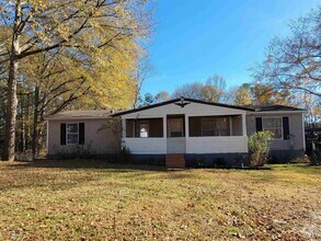 Building Photo - 279 Crooked Creek Village