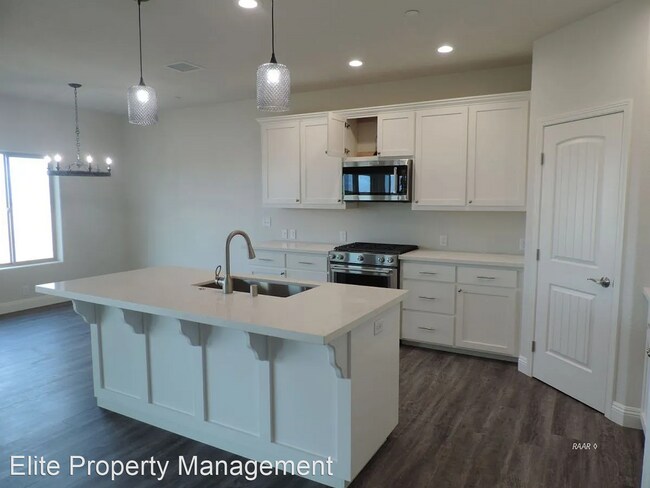 Building Photo - 4 br, 2 bath House - 132 Rainshadow Ct