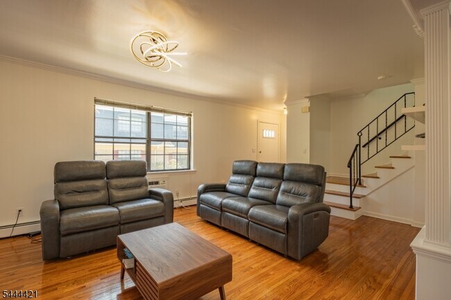 Foto del edificio - 768 Springfield Ave