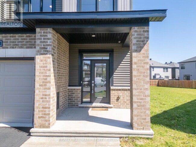 Building Photo - 315 Blossom Pass Ter