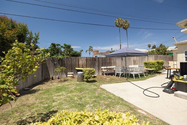 Building Photo - Super cute fully furnished studios now available in San Diego!