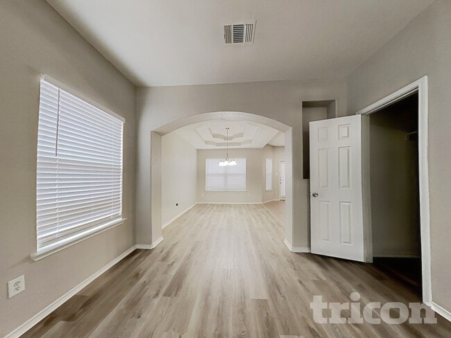 Building Photo - 8210 Grissom Cir