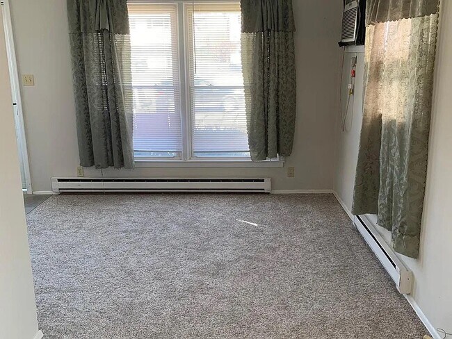 Foto del edificio - 663 Stevenson Rd