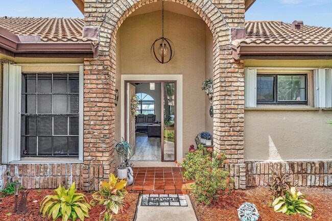 Building Photo - 8099 Cassia Dr