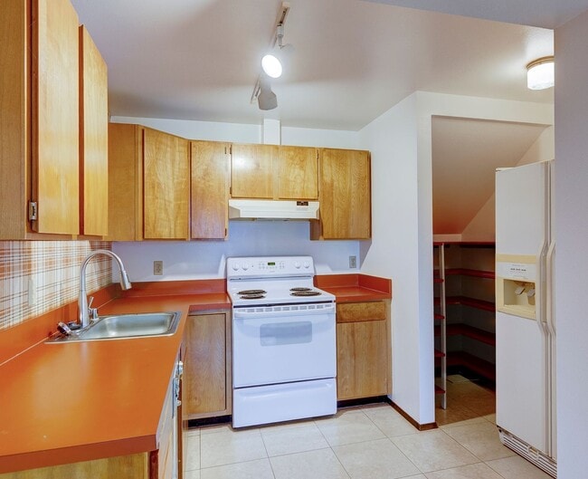 Foto del edificio - 1018-2371 Strawberry Lane