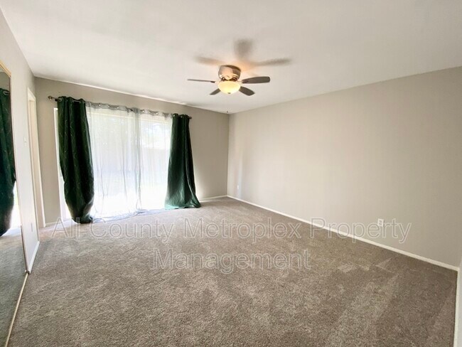 Building Photo - 2023 Inverness Dr
