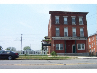 Primary Photo - Niagara Apartments