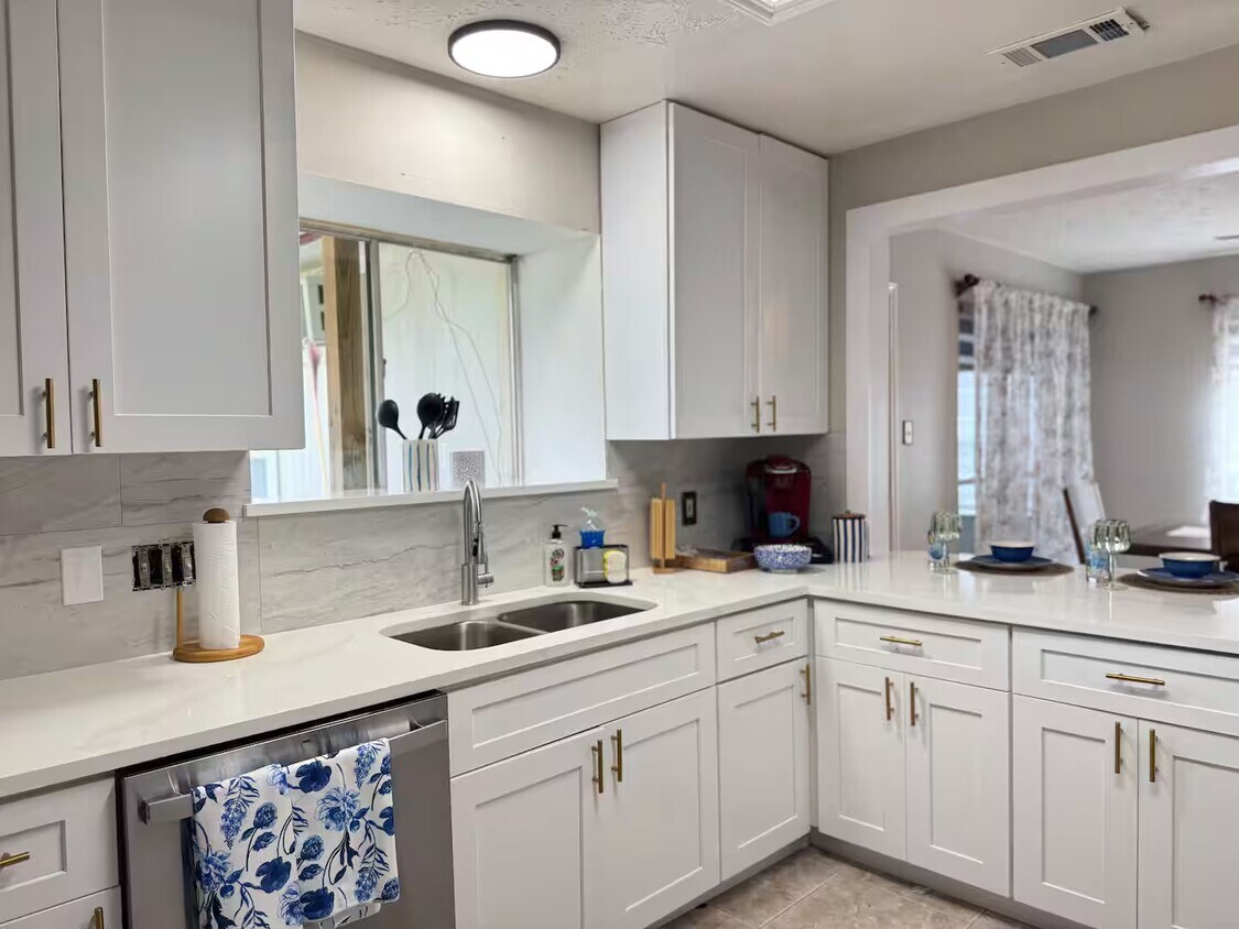 Foto principal - 12319 Grove Meadow Dr