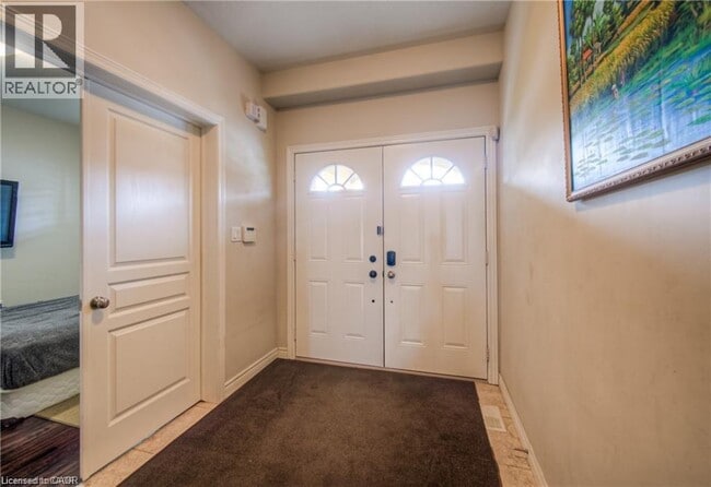Building Photo - 83 Boulder Cr