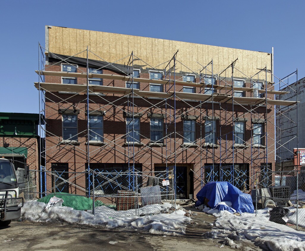 Foto del edificio - 632-634 Communipaw Ave