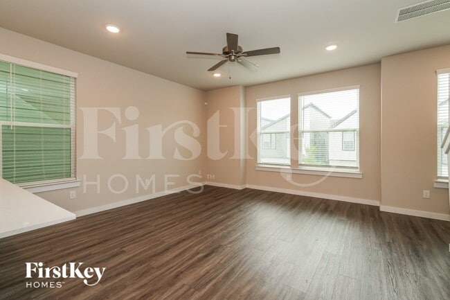 Foto del edificio - 18416 Idyllic Aly