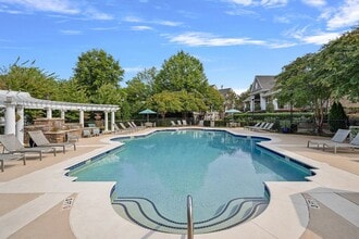 Building Photo - Hawthorne at the Carlyle